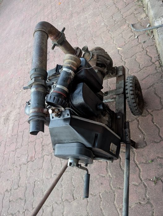Motor de rega a diesel 540cm3, impecável.
