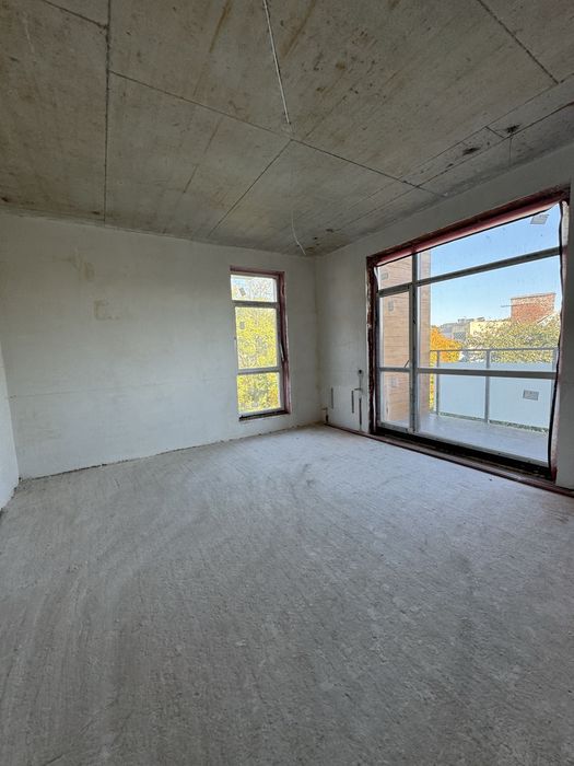 Квартира 130 м2 біля Стрийського парку в новобудові  вул. Карманського