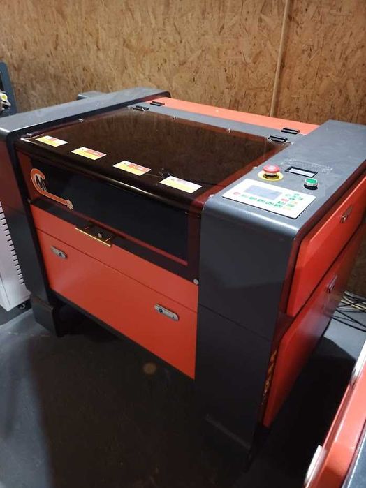 Maquina de corte e gravação a laser 130w