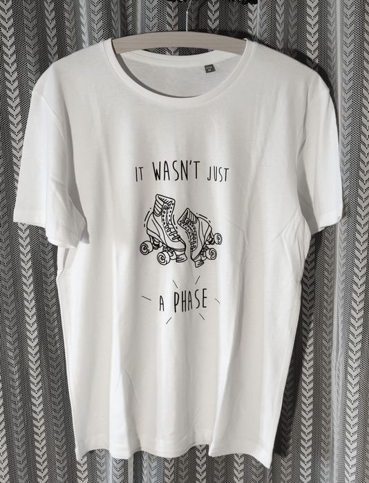 T-shirts "Não Era Apenas Uma Fase" brancas I