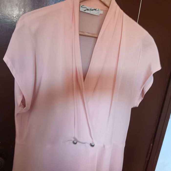 Diversas blusas para senhora