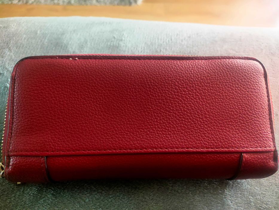 Portfel damski skórzany Guess