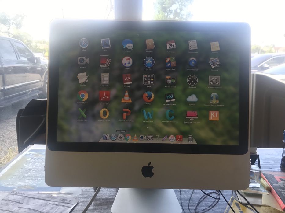 I Mac Apple,системний моноблок,3/250Gb,гарний стан,все працює