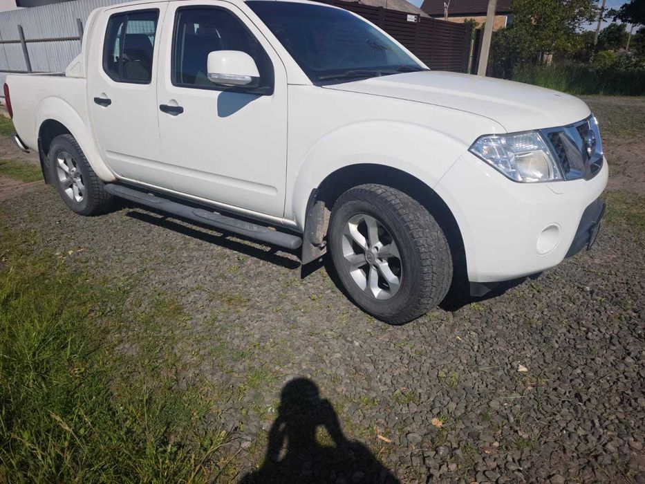 Nissan navara 4*4