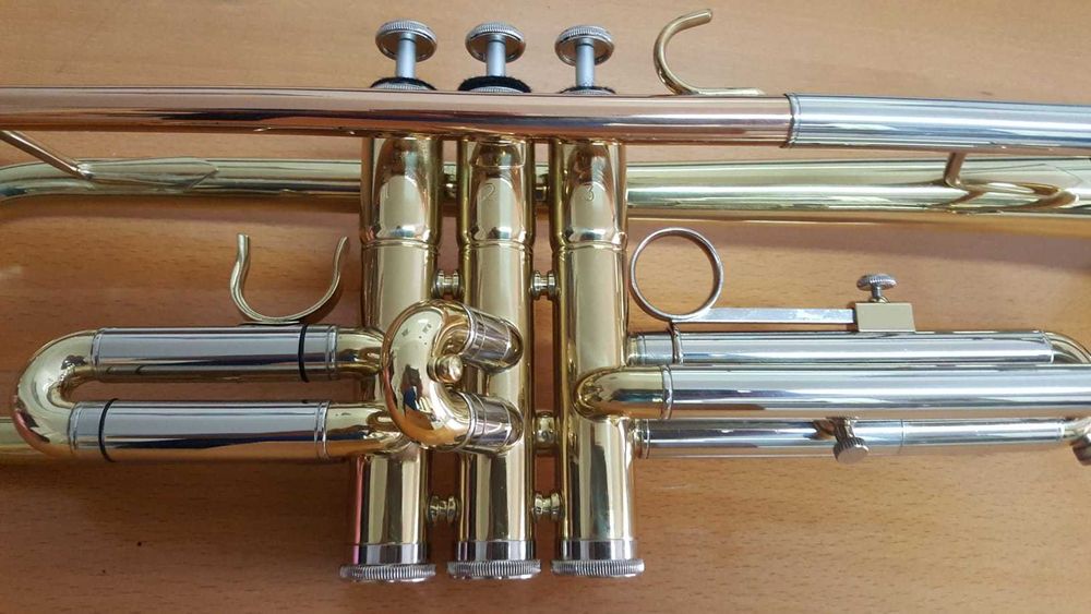 Trompete Mirage com Case