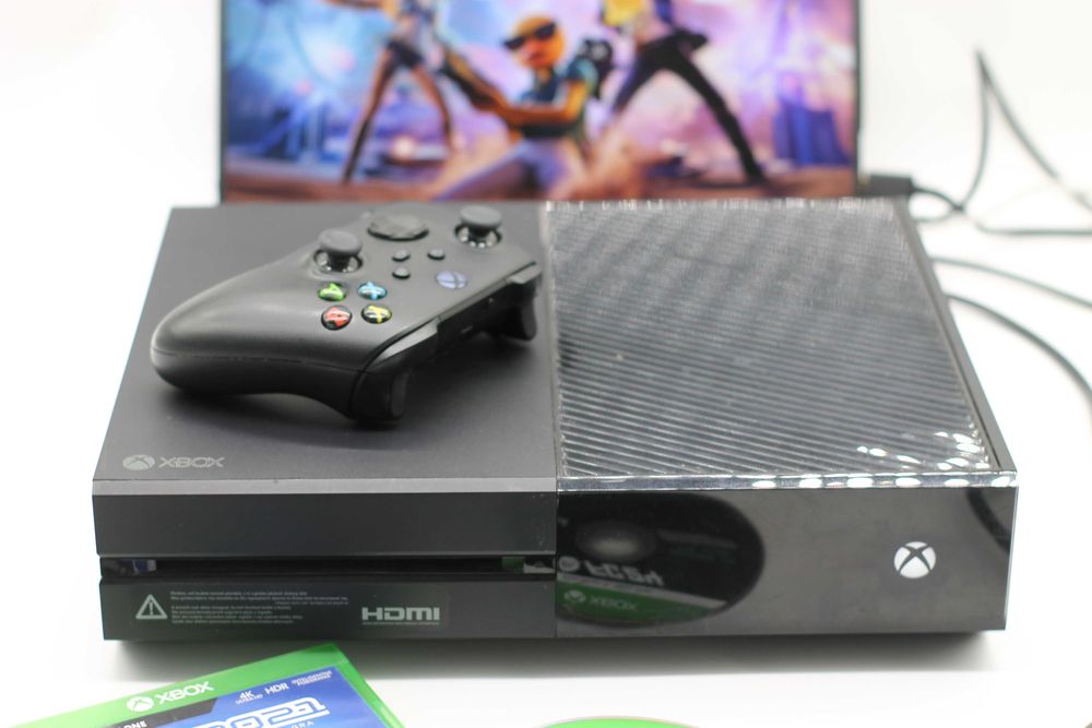 Konsola Microsoft Xbox One | Pad Xbox Series | EA FC 24 + F1 2021 | Super pod Fortnite!
