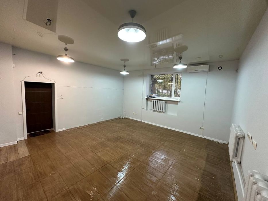 Центр!Здам приміщення 33 м2 по вулиці Володимеро -Либідсь