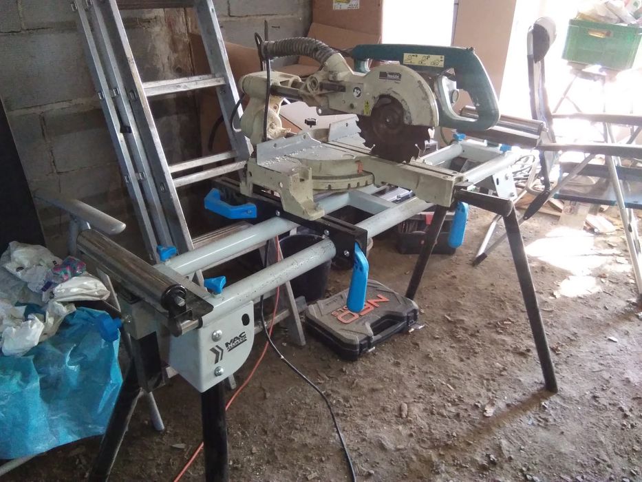Ukośnica makita + stół