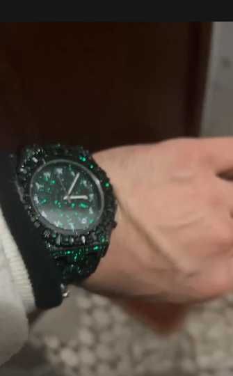 Relógio Verde de Quartzo Cintilante Gelado de Luxo