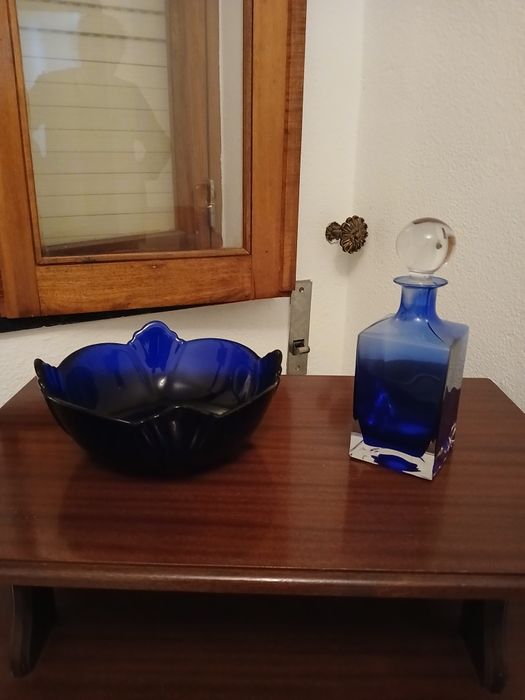 Pecas porcelana e cristais e quadros