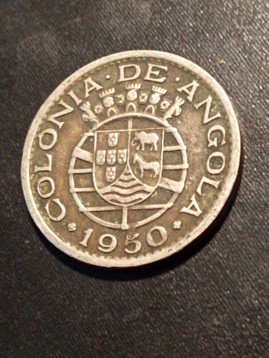 2 moedas 50 centavos - Angola 1948 e 1950 - Soberbas - Alpaca*