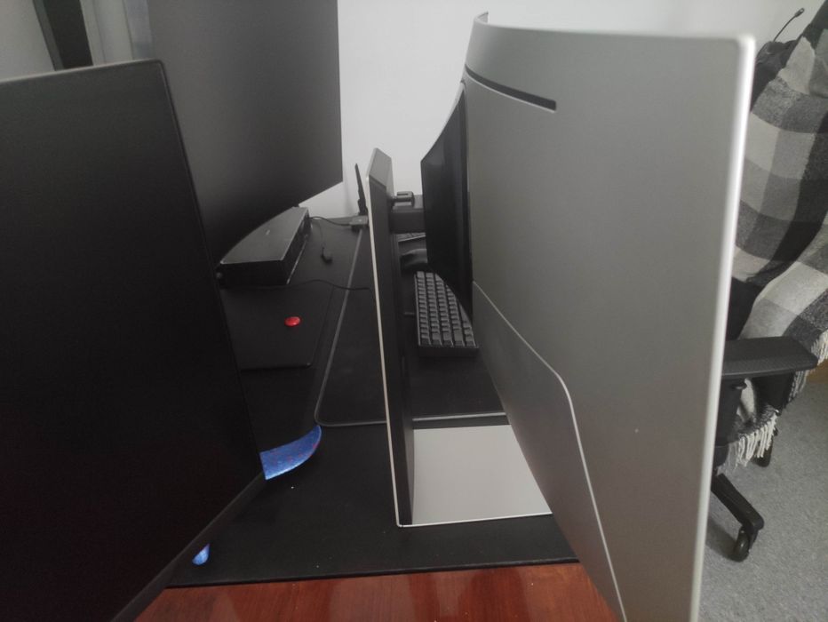 Samsung odyssey oled g8