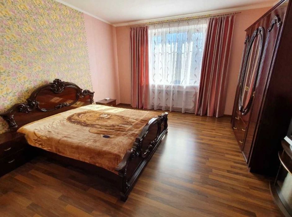 Оренда сучасного, затишного будинку в Полтаві.