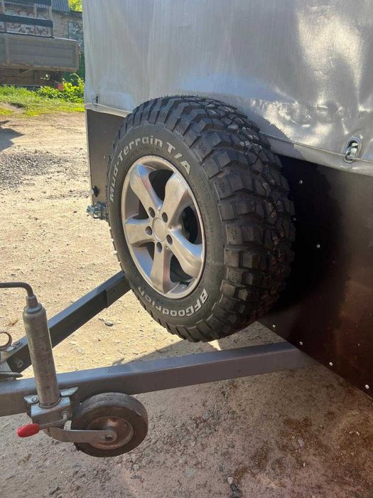 Причіп автомобільний