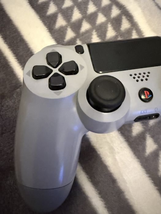 Comando ps4 Edição 20 anos