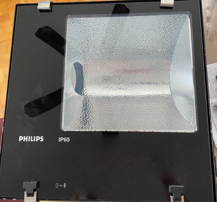 Naświetlacz metalohalogenowy