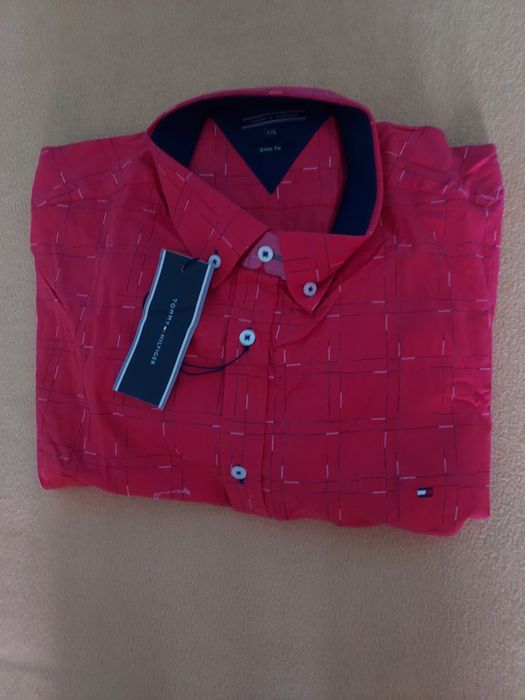 Koszule męskie premium wyszywane logo.