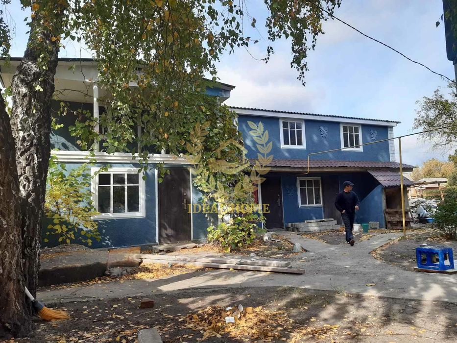 Продаж будинку в Києві в районі Червоний Хутір.