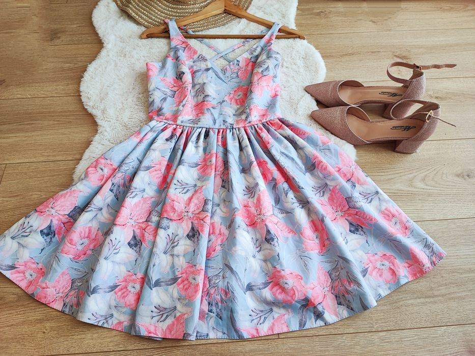 Elegancka weselna sukienka w kwiaty S36