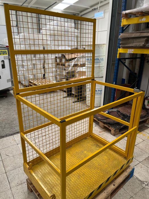 Gaiola de segurança para trabalho em altura