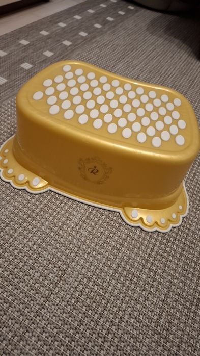 Підставка-стілець дитячий