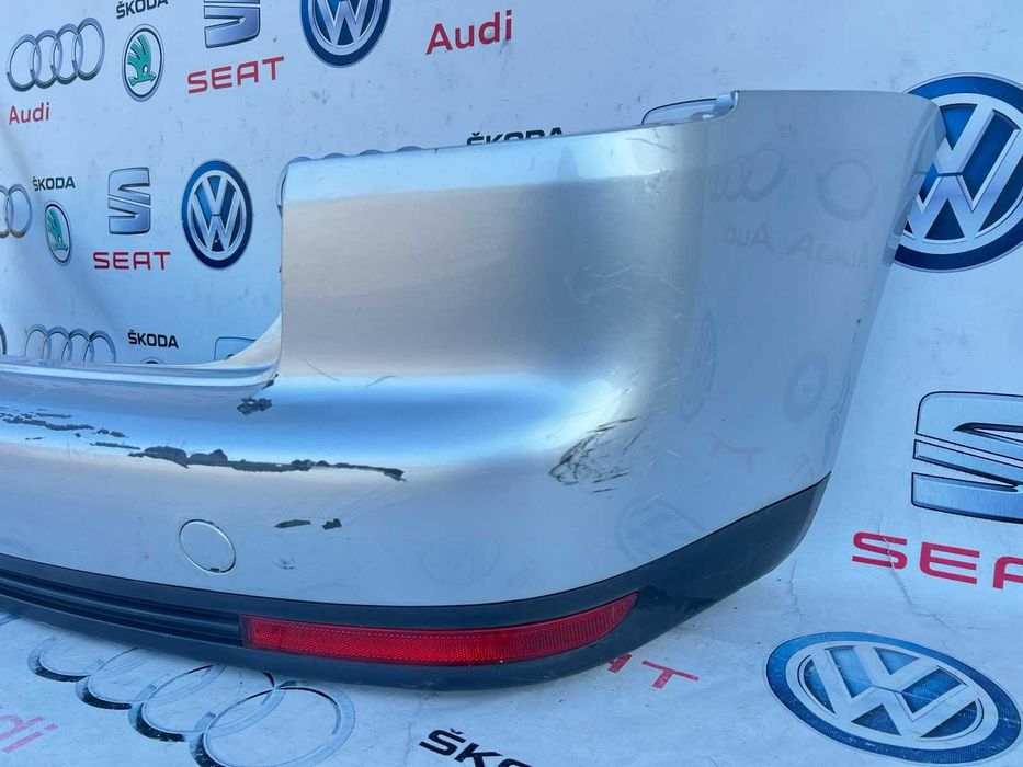 Бампер задній Volkswagen Touran Туран Тауран 2003-2010