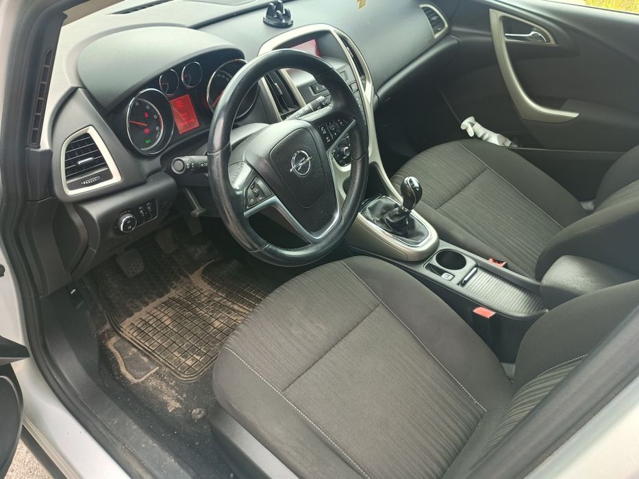 Opel Astra IV 1.3 CDTI diesel 100km 2011r