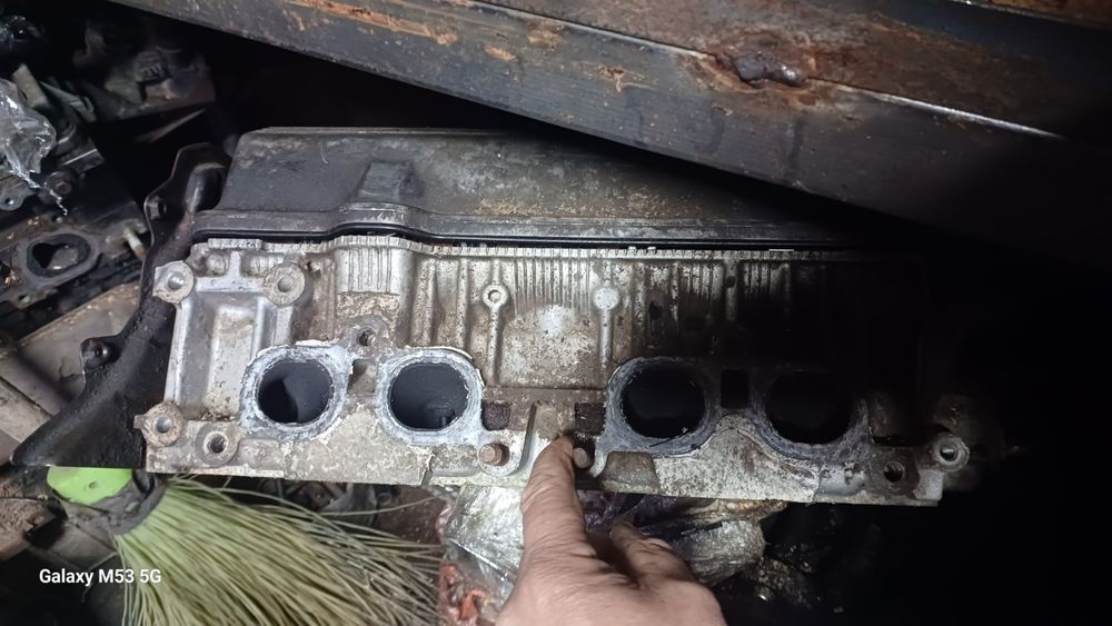 Головка Тойота TOYOTA карина е  камри рав 4 авенсис 3S-FE