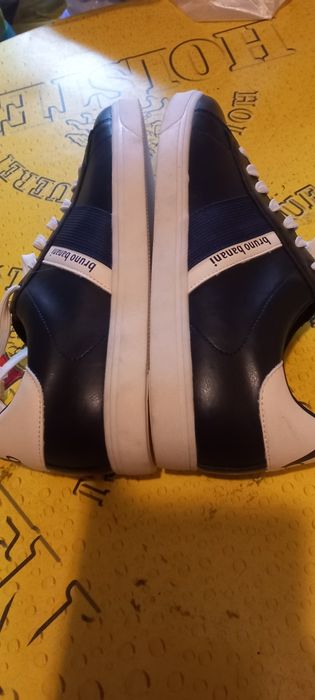 Buty sportowe męskie, nowe.