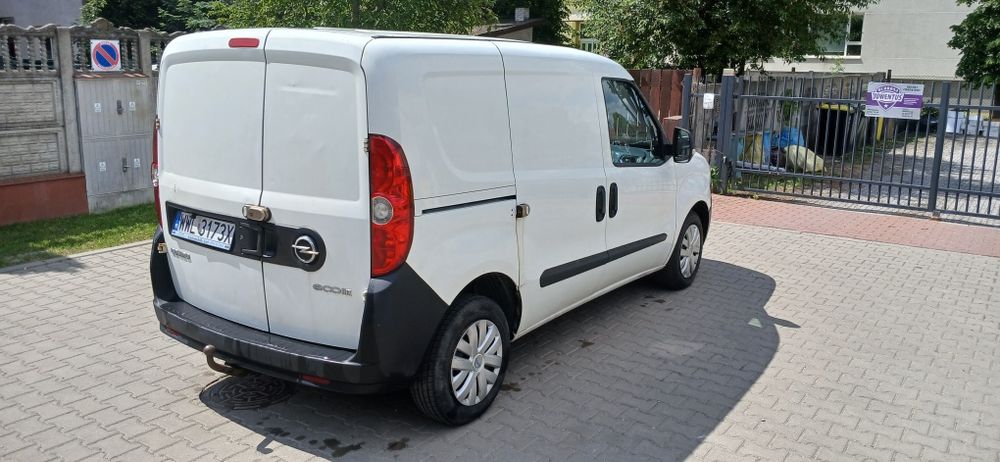 Opel Combo 2014r  1.3 (duży pobór oleju)