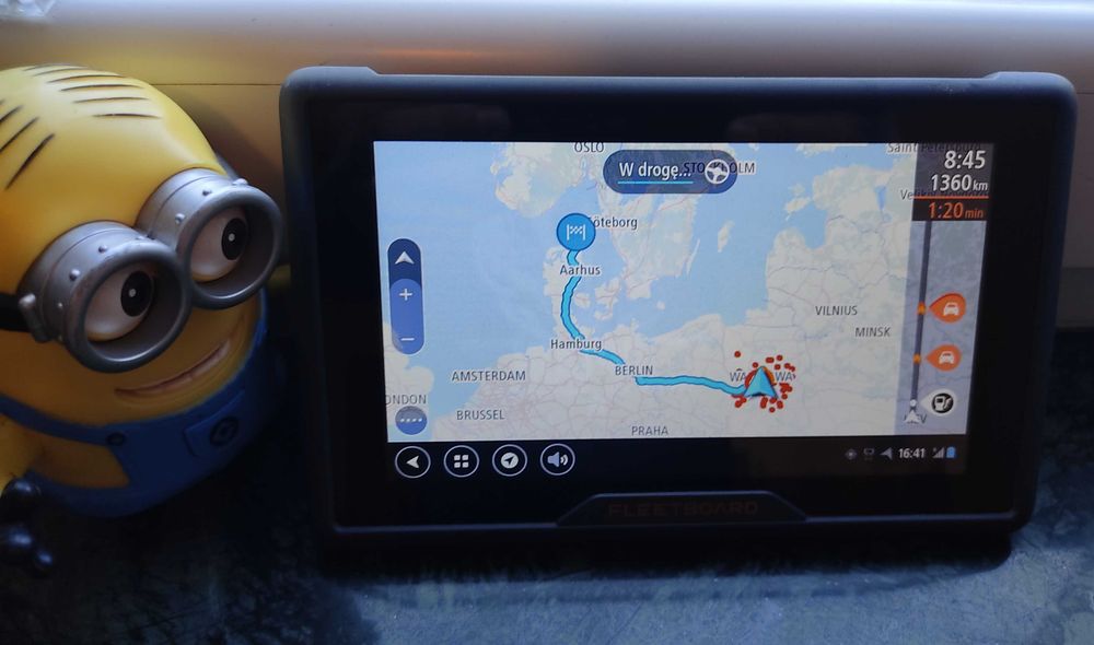 TomTom nawigacja ciężarowa, karta sim, trafic, truck map, Mercedes.