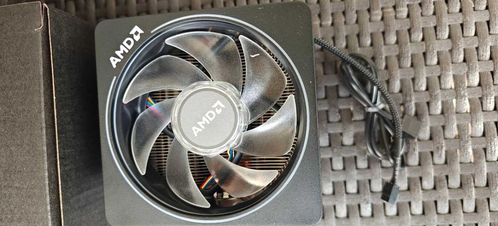 Cooler AMD Wraith PRISM RGB do AM4/AM5 105W TDP NOWY w pudełku Bielsko ...