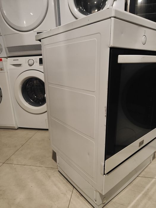 Індукційна піч Electrolux ELI13021HV з Швеції