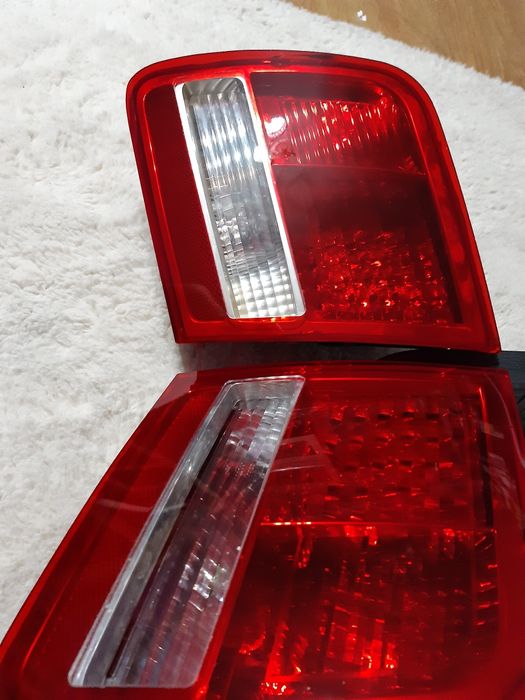 Lampy Audi A8 D3 tył klapa przedlift