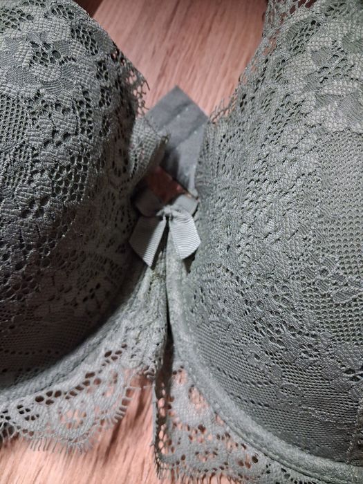 Бюстгалтер голандського бренду Hunkemoller