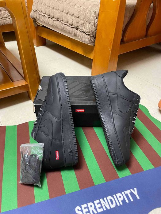 Air Force 1 Low Supreme Czarny r.40