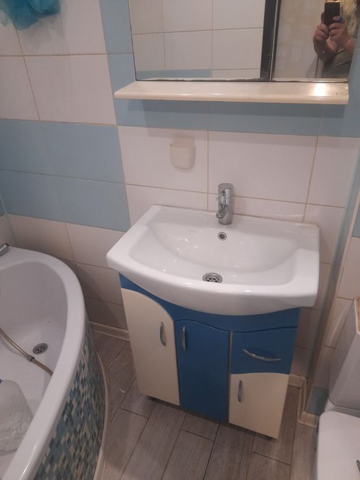 Комплект мебели для ванной.