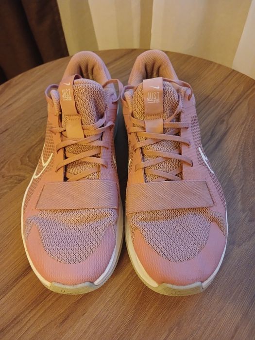 Кросівкі жіночі Nike