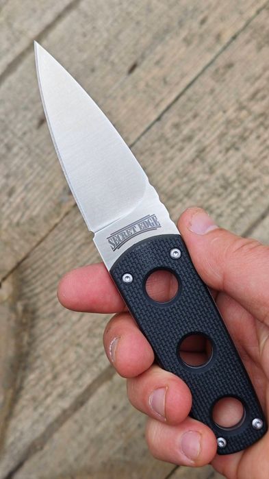 Cold Steel Secret Edge шийний ніж прихованого носіння з ножнами та ланцюжком на шию  
шийний ніж прихованого носіння