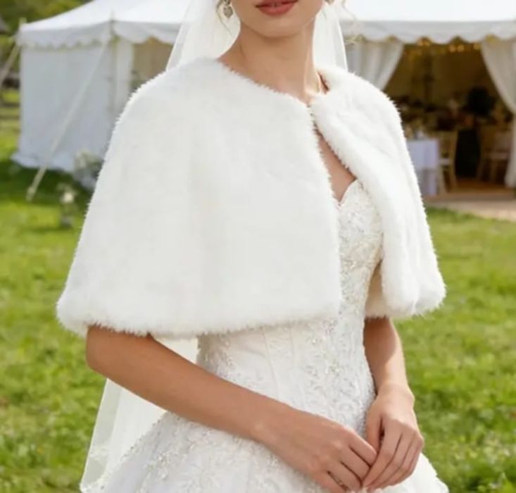 Etola    ślubna  biała