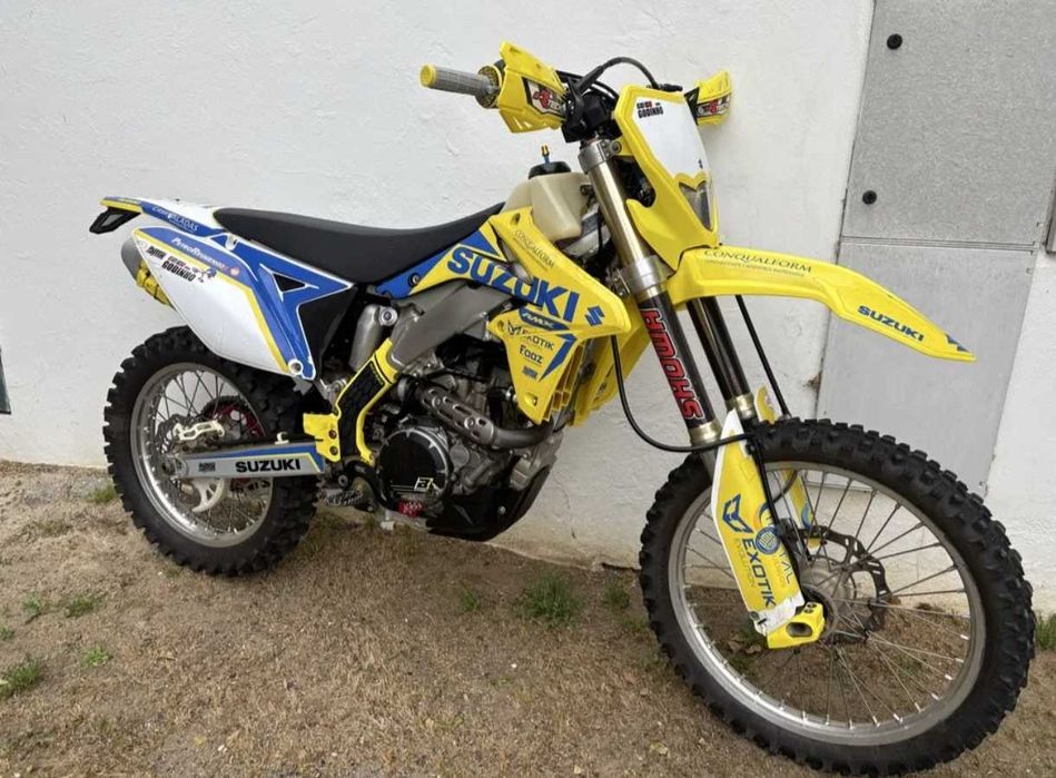 Vendo suzuki Rmx 450. matrículada.