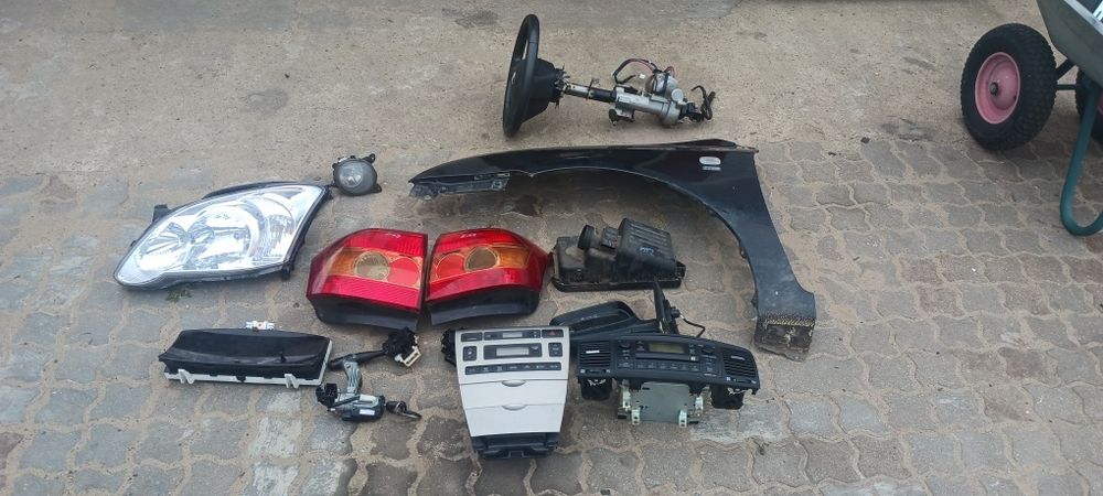 Toyota Corolla e12 części lampy kierownica