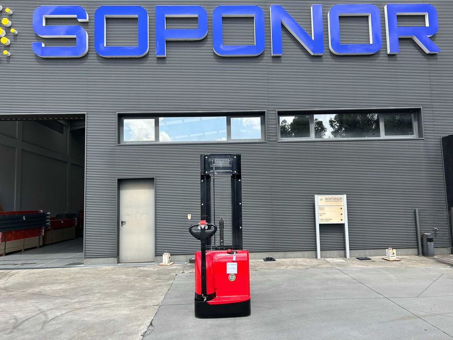 Stacker Euroyen Tripleyen 1400 Kgs