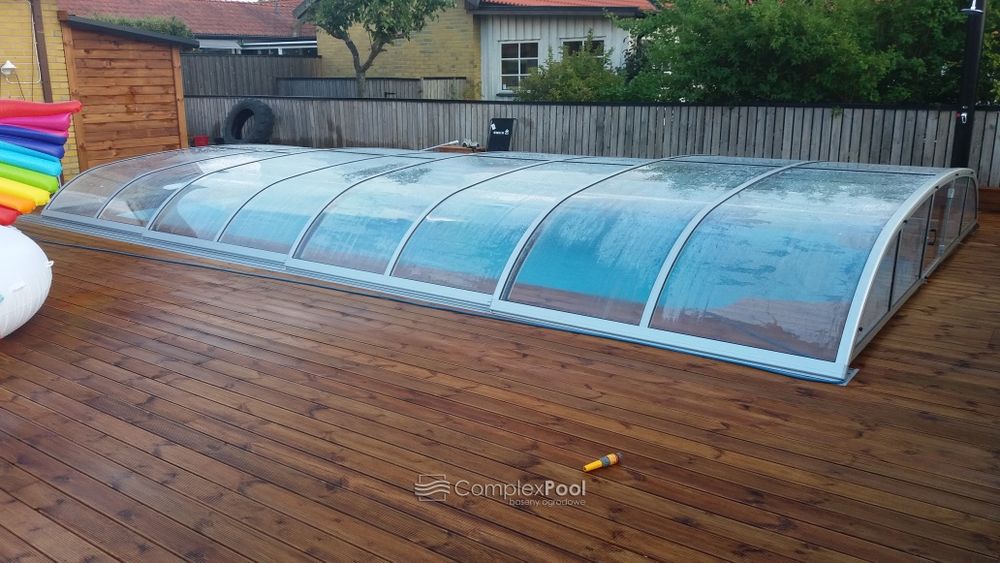 Basen ogrodowy poliestrowy wkopywany 7,7x3,1x1,55 z osprzętem