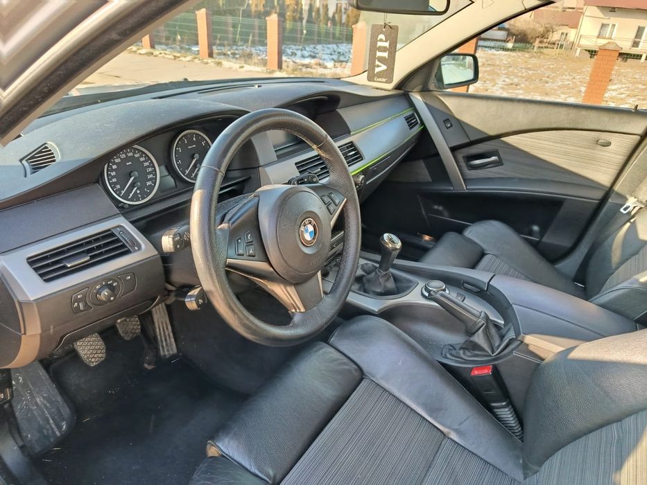 Bmw seria  5 e61 525i