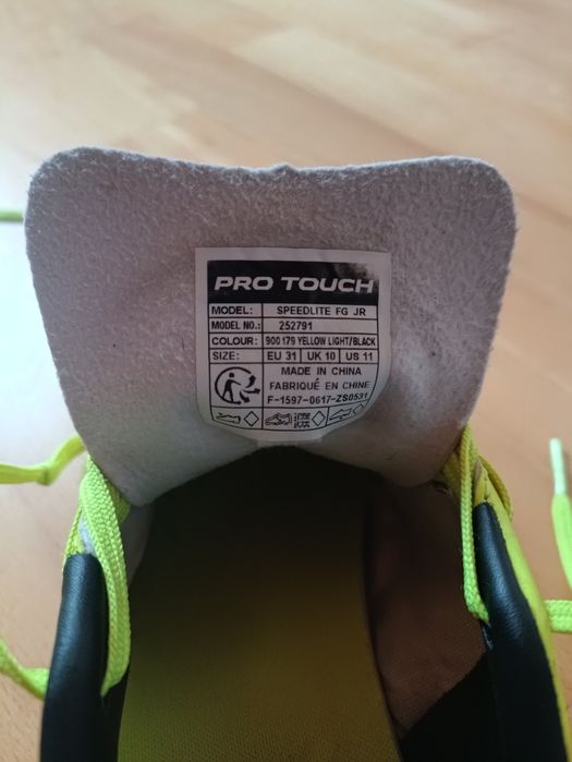 Продам бутси Pro Touch