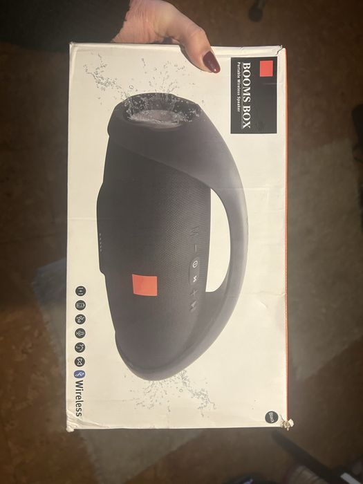 Coluna BOMBOX em perfeito estado.