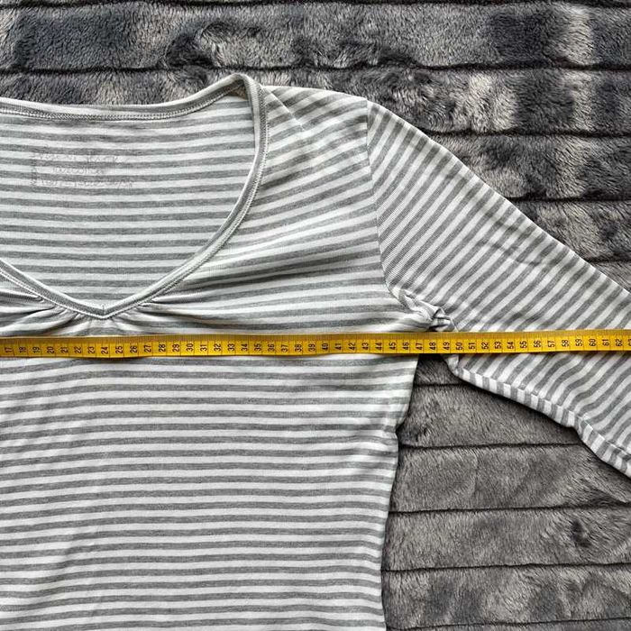 Szaro biała bluzka w paski