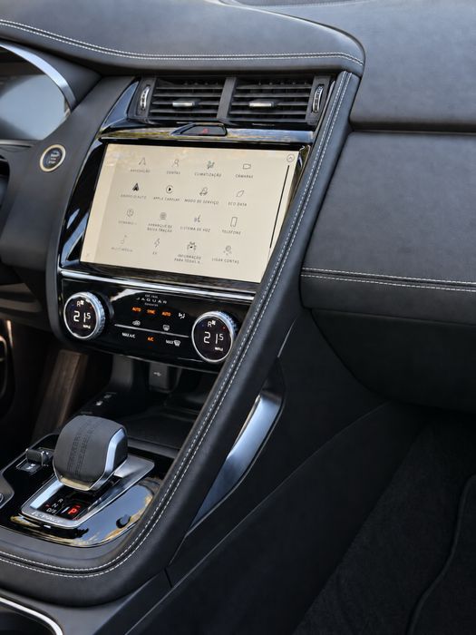 Jaguar E-Pace p300e - Hibrido Plug In