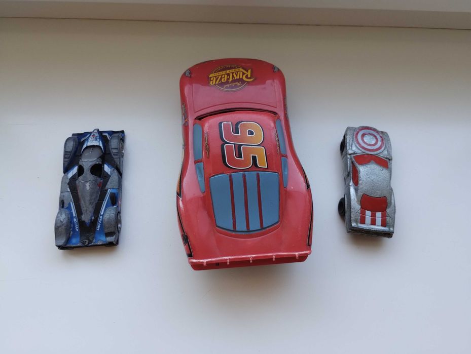 Модели металлических машинок автомобилей масштаб 1:43